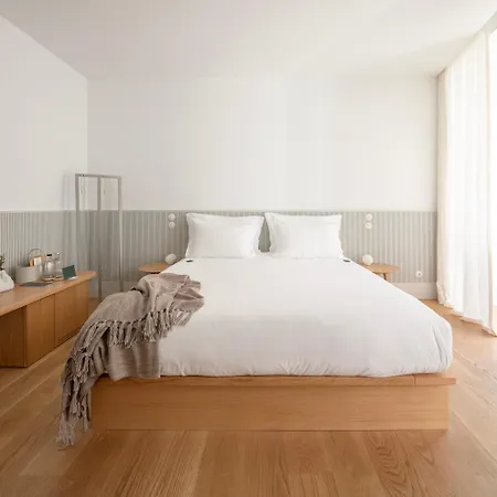 Montecarmo12 - Design Boutique 4* Лиссабон